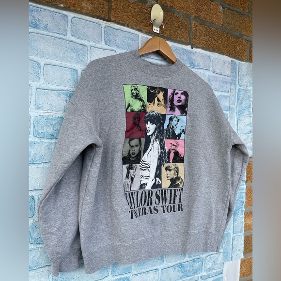 TAYLOR SWIFT THE ERAS TOUR HEATHER GRAY CREWNECK SMALL - Picture 2 of 5